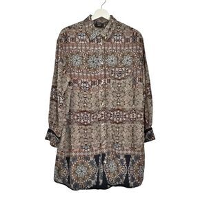 Vici Geometric Print Button Up Tunic Top size Medium